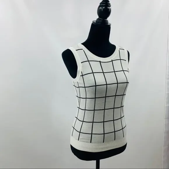Halogen White & Black Box Striped Sweater Vest - Picture 4 of 10